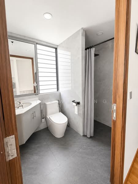 Beacon Heights, 8 Mar Thoma Road, 2 Bedrooms, 894 sqft, Condominium For Sale, by Kim Wah Ng, 500224827 - Bathroom - PropertyGuru.com.sg