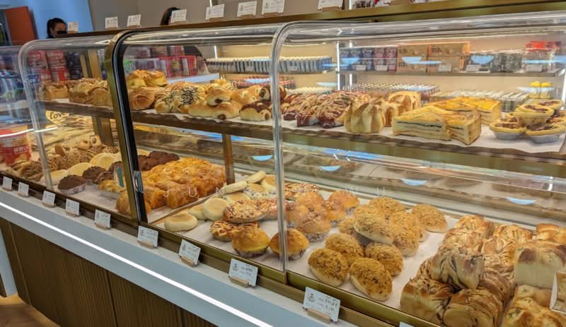 Tiong Bahru Shophouse Bakery, 55 Tiong Bahru Road, 1,500 sqft, Food & Beverage For Rent, by Junhan Wu, 500224829 - CommercialGuru.com.sg