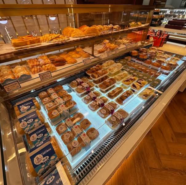 Tiong Bahru Shophouse Bakery, 55 Tiong Bahru Road, 1,500 sqft, Food & Beverage For Rent, by Junhan Wu, 500224829 - Interior - CommercialGuru.com.sg