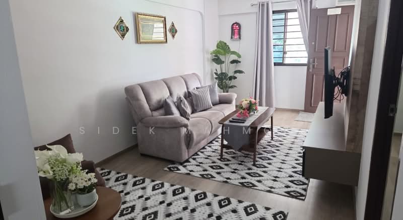 210 Yishun Street 21, 210 Yishun Street 21, Sembawang / Yishun, Room Rental, 100 sqft, HDB Flat For Rent, by Sidek Mahmood, 500224831 - Living Room - PropertyGuru.com.sg