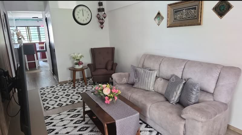 210 Yishun Street 21, 210 Yishun Street 21, Sembawang / Yishun, Room Rental, 100 sqft, HDB Flat For Rent, by Sidek Mahmood, 500224831 - Living Room - PropertyGuru.com.sg