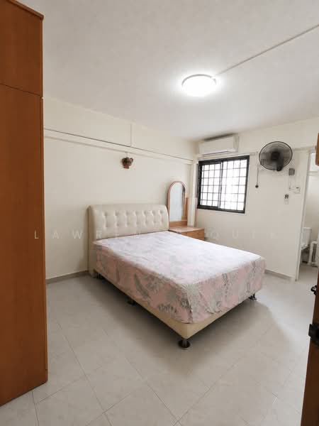 704 Hougang Avenue 2, 704 Hougang Avenue 2, Room Rental, 200 sqft, HDB Flat For Rent, by Lawrence Quek, 500224852 - Bedroom - PropertyGuru.com.sg