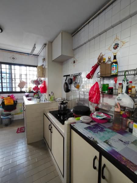 704 Hougang Avenue 2, 704 Hougang Avenue 2, Room Rental, 200 sqft, HDB Flat For Rent, by Lawrence Quek, 500224852 - Kitchen - PropertyGuru.com.sg