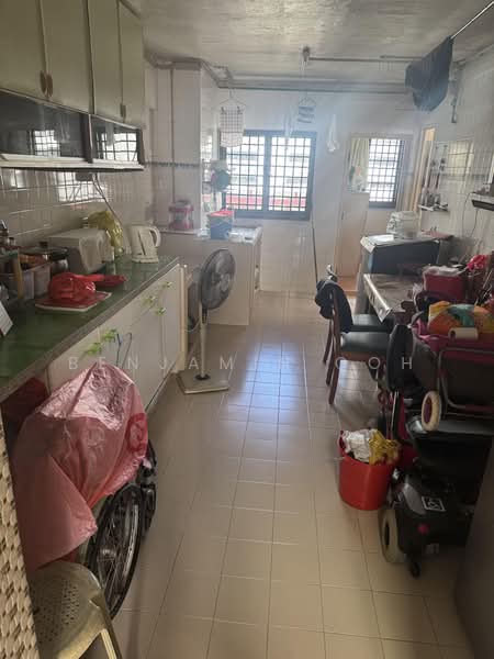 33 Bedok South Avenue 2, 33 Bedok South Avenue 2, 3 Bedrooms, 786 sqft, HDB Flat For Sale, by Benjamin Goh, 500224855 - Kitchen - PropertyGuru.com.sg