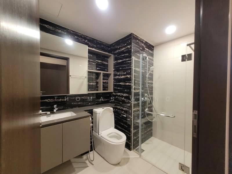 The Brownstone, 160 Canberra Drive, 3 Bedrooms, 990 sqft, Executive Condominium For Sale, by Thomas Wong, 500224856 - Bathroom - PropertyGuru.com.sg