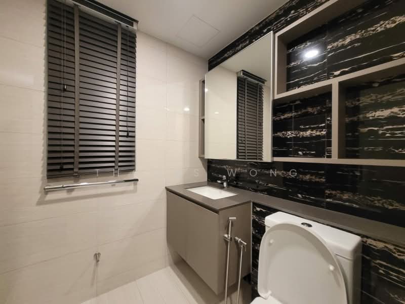 The Brownstone, 160 Canberra Drive, 3 Bedrooms, 990 sqft, Executive Condominium For Sale, by Thomas Wong, 500224856 - Bathroom - PropertyGuru.com.sg