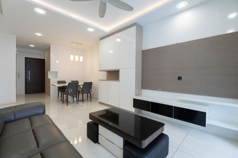 Heron bay, , 4 Bedrooms, 1,281 sqft, Executive Condominium For Sale, by Peggy Ong, 500224859 - Living Room - PropertyGuru.com.sg