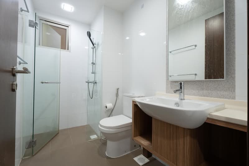 Heron bay, , 4 Bedrooms, 1,281 sqft, Executive Condominium For Sale, by Peggy Ong, 500224859 - Bathroom - PropertyGuru.com.sg