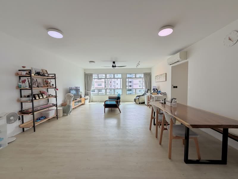 453B Bukit Batok West Avenue 6, 453B Bukit Batok West Avenue 6, 3 Bedrooms, 1,238 sqft, HDB Flat For Sale, by Wilfred Kang, 500224866 - Living Room - PropertyGuru.com.sg
