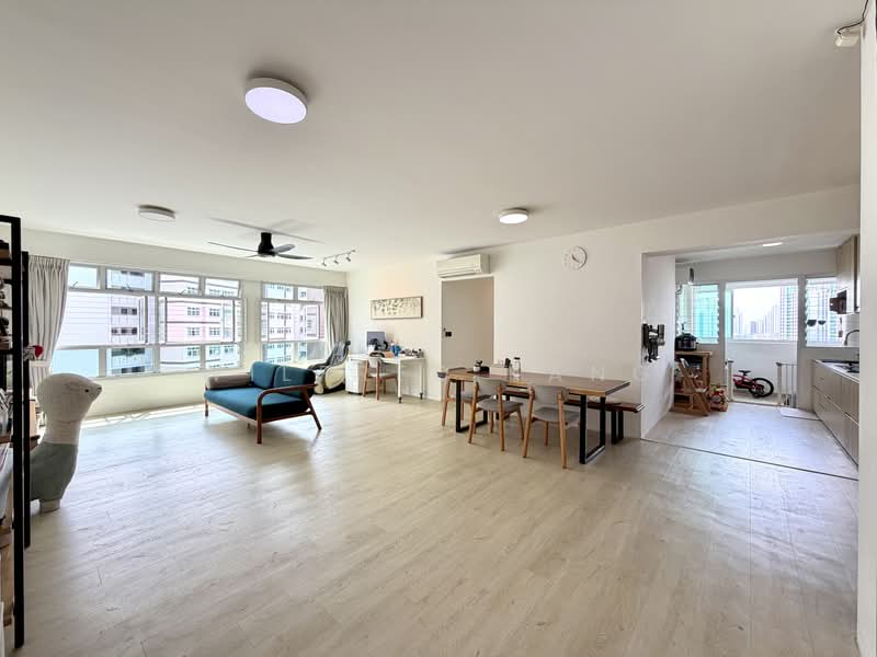 453B Bukit Batok West Avenue 6, 453B Bukit Batok West Avenue 6, 3 Bedrooms, 1,238 sqft, HDB Flat For Sale, by Wilfred Kang, 500224866 - Living Room - PropertyGuru.com.sg