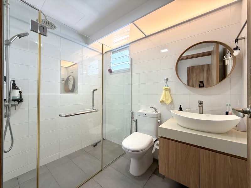 453B Bukit Batok West Avenue 6, 453B Bukit Batok West Avenue 6, 3 Bedrooms, 1,238 sqft, HDB Flat For Sale, by Wilfred Kang, 500224866 - Master Bathroom - PropertyGuru.com.sg