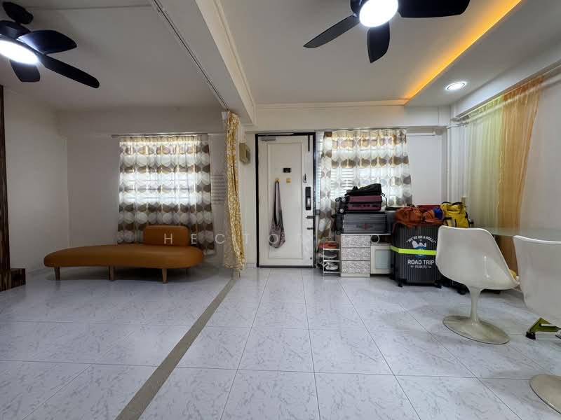 2 Hougang Avenue 3, 2 Hougang Avenue 3, 1 Bedroom, 635 sqft, HDB Flat For Sale, by Hector Ho, 500224880 - Living and Dining Area - PropertyGuru.com.sg