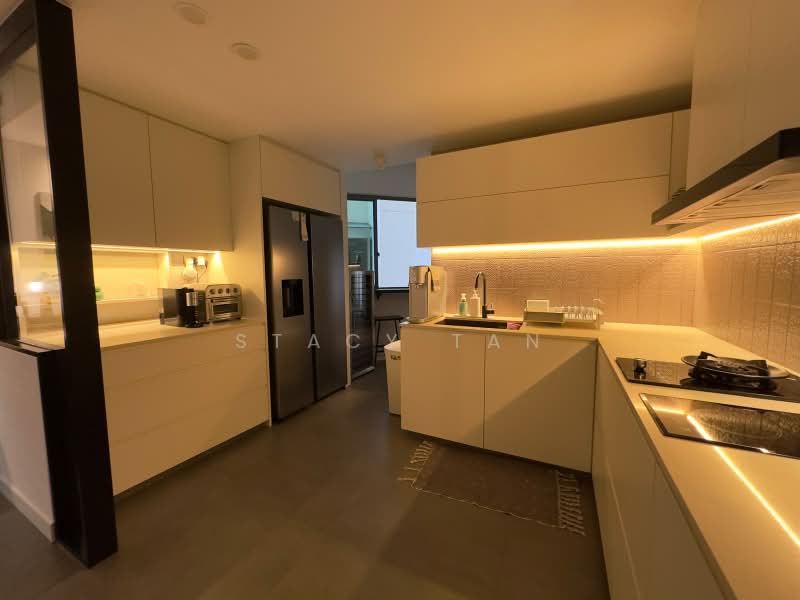 Palm Gardens, 2E Hong San Walk, 3 Bedrooms, 1,205 sqft, Condominium For Sale, by Stacy Tan, 500224886 - Kitchen - PropertyGuru.com.sg