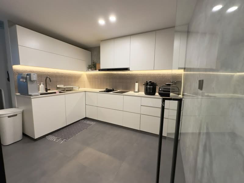 Palm Gardens, 2E Hong San Walk, 3 Bedrooms, 1,205 sqft, Condominium For Sale, by Stacy Tan, 500224886 - Kitchen - PropertyGuru.com.sg