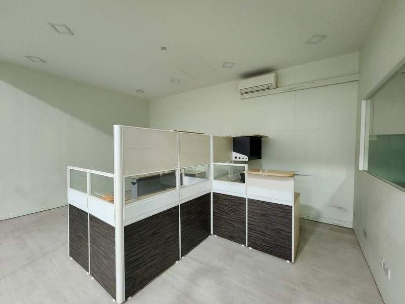 Win5 @ Yishun, 15 Yishun Industrial Street 1, Sembawang / Yishun, 3,154 sqft, Light Industrial (B1) For Sale, by Jaime Lim, 500224888 - #01-05 level 1 office - CommercialGuru.com.sg