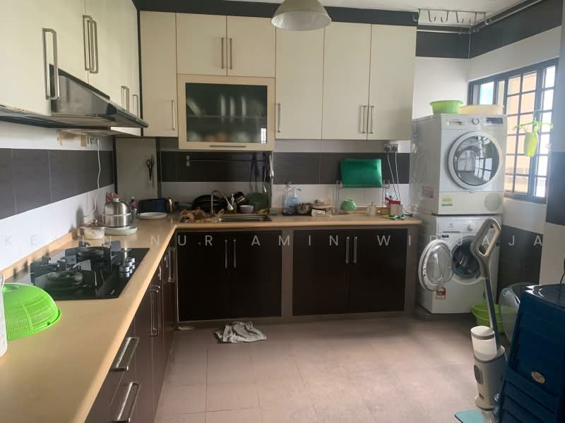 115 Bukit Batok West Avenue 6, 115 Bukit Batok West Avenue 6, 3 Bedrooms, 1,421 sqft, HDB Flat For Sale, by Kevin Nur Amin Widjaja, 500224925 - Kitchen - PropertyGuru.com.sg