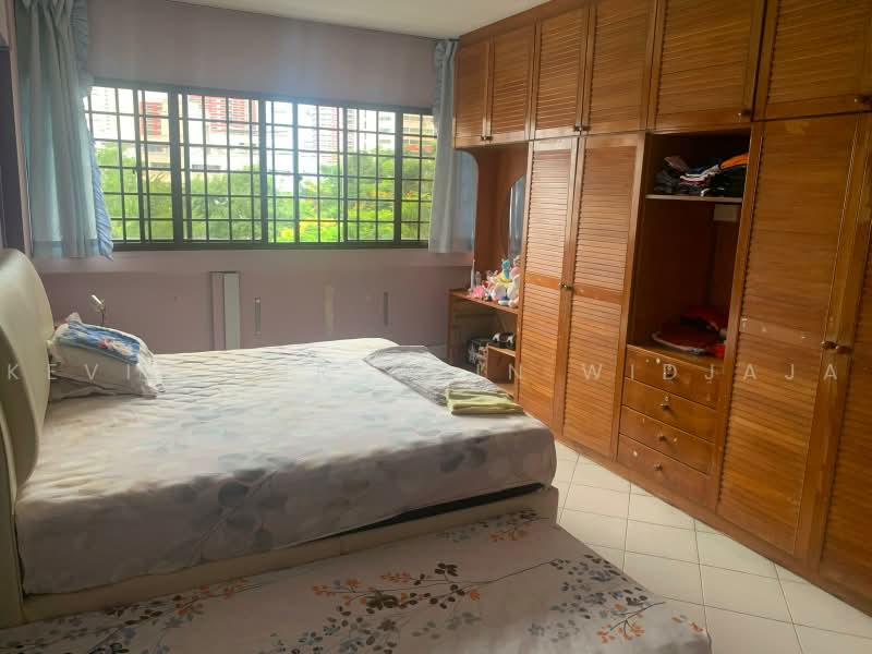115 Bukit Batok West Avenue 6, 115 Bukit Batok West Avenue 6, 3 Bedrooms, 1,421 sqft, HDB Flat For Sale, by Kevin Nur Amin Widjaja, 500224925 - Bedroom - PropertyGuru.com.sg
