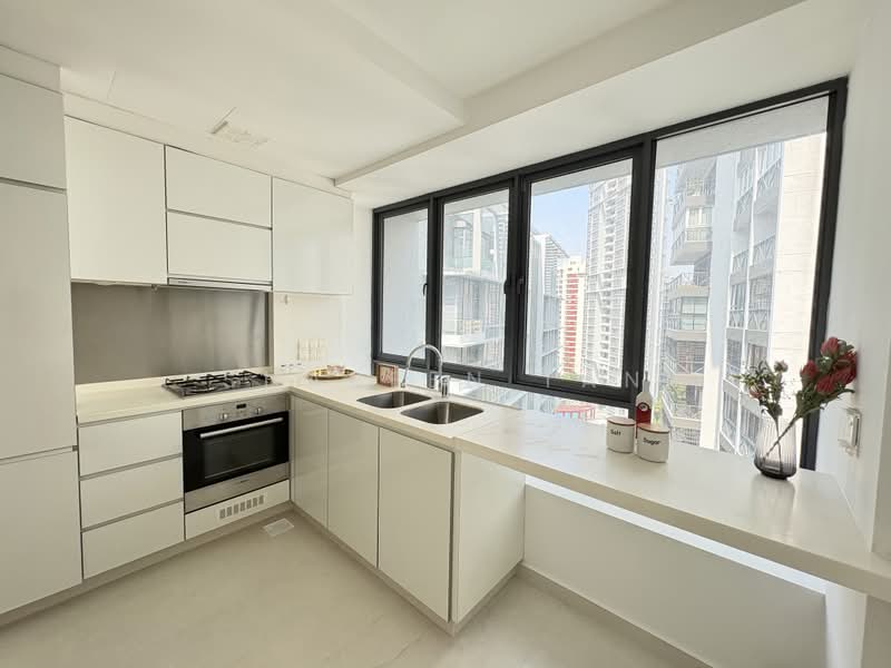 Casa Fortuna, Ah Hood Road, 2 Bedrooms, 1,076 sqft, Condominium For Sale, by Shareen Tan, 500224931 - Kitchen - PropertyGuru.com.sg