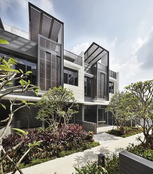 Alana, Sunrise Terrace, Seletar / Yio Chu Kang, 4 Bedrooms, 3,122 sqft, Terraced House For Sale, by Selena Ang, 500224934 - Exterior - PropertyGuru.com.sg