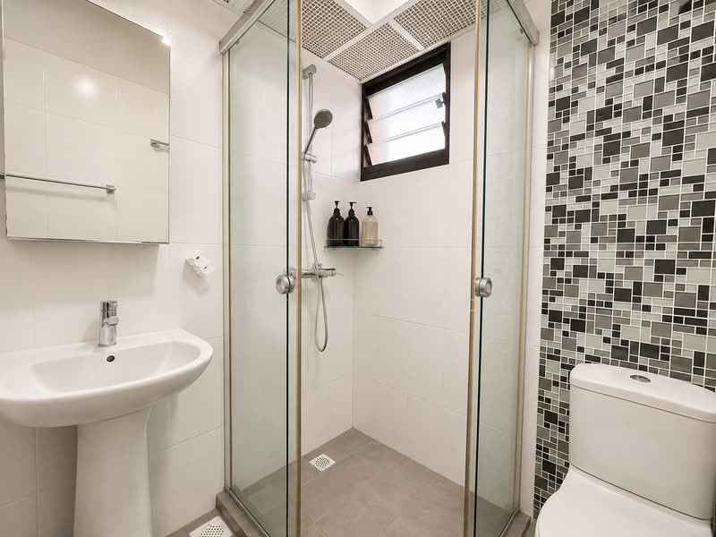 302A Woodlands Street 31, 302A Woodlands Street 31, 2 Bedrooms, 721 sqft, HDB Flat For Rent, by Kelvin Khor, 500224938 - Bathroom - PropertyGuru.com.sg
