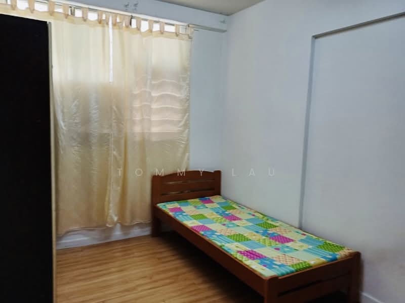 684 Hougang Avenue 8, 684 Hougang Avenue 8, 2 Bedrooms, 689 sqft, HDB Flat For Rent, by Tommy Lau, 500224941 - Bedroom - PropertyGuru.com.sg