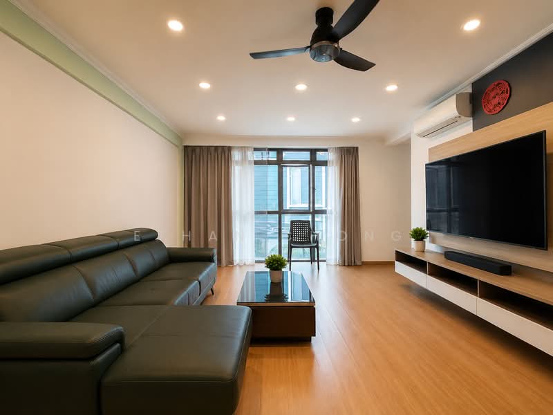 Summerdale, 2 Boon Lay Drive, 3 Bedrooms, 1,216 sqft, Condominium For Sale, by Ethan Chong, 500224953 - Living Room - PropertyGuru.com.sg