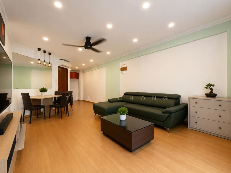 Summerdale, 2 Boon Lay Drive, 3 Bedrooms, 1,216 sqft, Condominium For Sale, by Ethan Chong, 500224953 - Living Room - PropertyGuru.com.sg