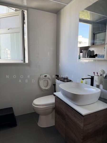 626A Tampines Street 61, 626A Tampines Street 61, 3 Bedrooms, 1,001 sqft, HDB Flat For Sale, by Noor Hermie Bin Abdul Malek, 500224958 - Bathroom - PropertyGuru.com.sg