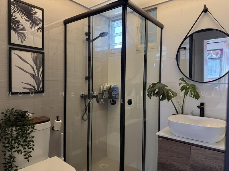 626A Tampines Street 61, 626A Tampines Street 61, 3 Bedrooms, 1,001 sqft, HDB Flat For Sale, by Noor Hermie Bin Abdul Malek, 500224958 - Bathroom - PropertyGuru.com.sg