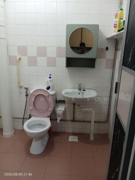 668D Jurong West Street 64, 668D Jurong West Street 64, Room Rental, 100 sqft, HDB Flat For Rent, by Janelle Soh, 500224960 - Bathroom - PropertyGuru.com.sg