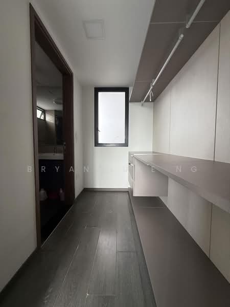 Waterbay, 45 Edgefield Plains, 4 Bedrooms, 1,259 sqft, Executive Condominium For Rent, by Bryan Luke Ng, 500224963 - Master - Walk in wardrobe - PropertyGuru.com.sg