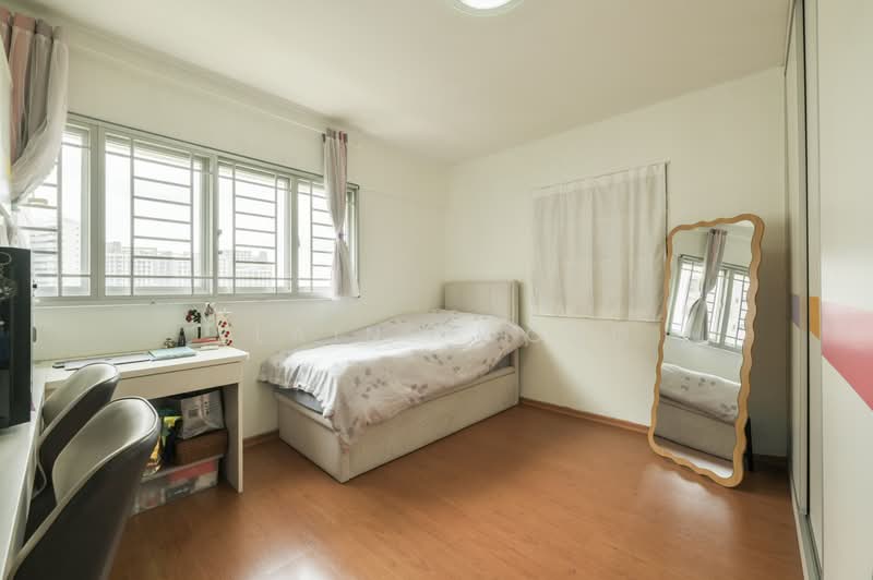 99 Bedok North Avenue 4, 99 Bedok North Avenue 4, 3 Bedrooms, 1,323 sqft, HDB Flat For Sale, by Elaine Wong, 500224969 - Bedroom - PropertyGuru.com.sg