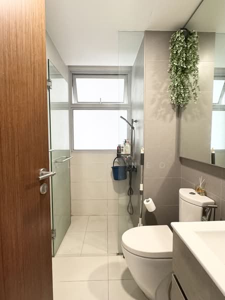 Ecopolitan, 128 Punggol Walk, 3 Bedrooms, 893 sqft, Executive Condominium For Sale, by Alvin Neo, 500224973 - Bathroom - PropertyGuru.com.sg