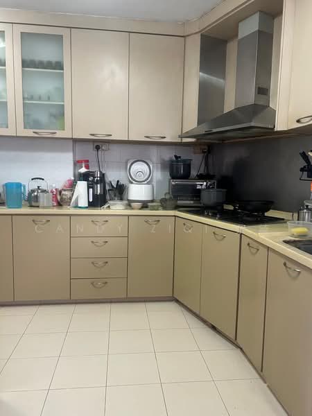 521 Jelapang Road, 521 Jelapang Road, 4 Bedrooms, 1,550 sqft, HDB Flat For Sale, by Candy ZiQi 紫绮, 500224977 - Kitchen - PropertyGuru.com.sg