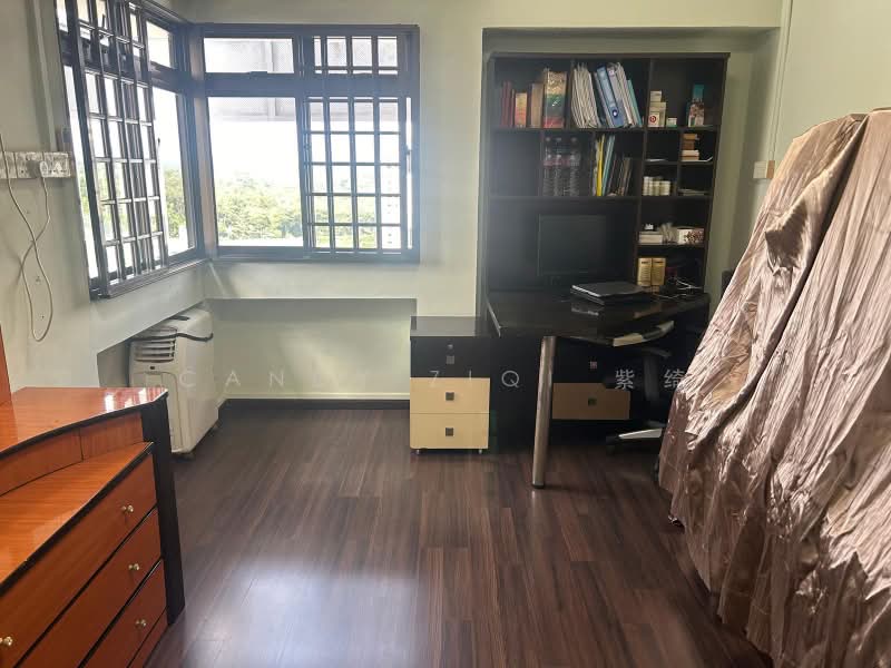 521 Jelapang Road, 521 Jelapang Road, 4 Bedrooms, 1,550 sqft, HDB Flat For Sale, by Candy ZiQi 紫绮, 500224977 - Study - PropertyGuru.com.sg