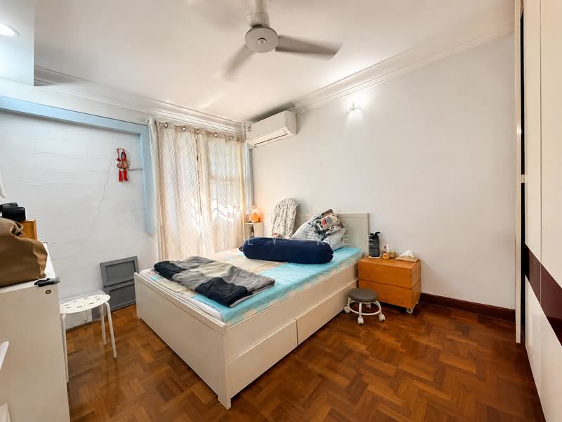 45 Bendemeer Road, 45 Bendemeer Road, 2 Bedrooms, 710 sqft, HDB Flat For Sale, by Kally Kee, 500224979 - Master bedroom - PropertyGuru.com.sg