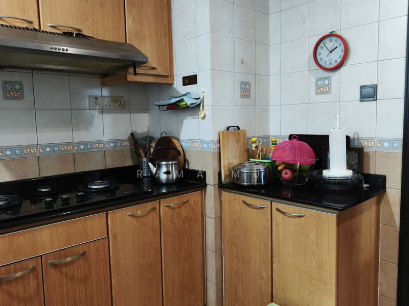 Yishun Sapphire, 40 Canberra Drive, 3 Bedrooms, 1,206 sqft, Condominium For Sale, by Rama Mu, 500224998 - Kitchen - PropertyGuru.com.sg