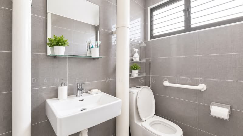 393 Yishun Avenue 6, 393 Yishun Avenue 6, 3 Bedrooms, 1,119 sqft, HDB Flat For Sale, by Daniel Wu Guohao, 500224999 - Bathroom - PropertyGuru.com.sg