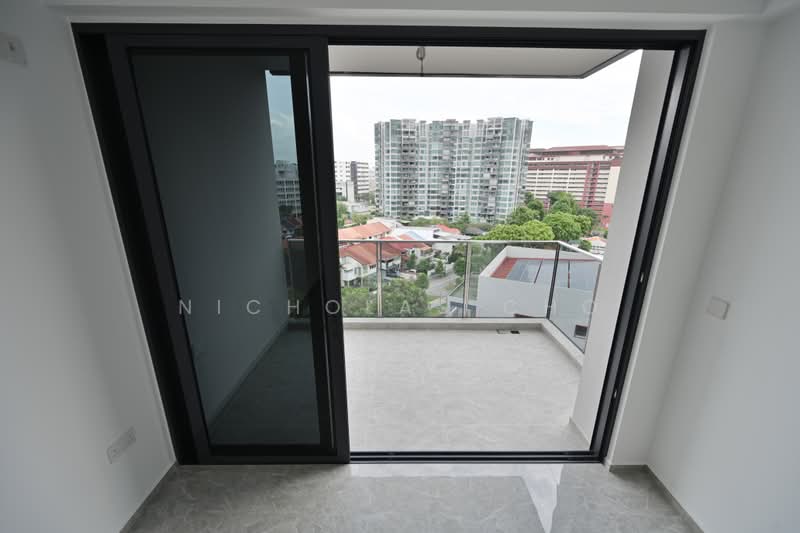 Bartley Vue, 8 Jalan Bunga Rampai, 3 Bedrooms, 947 sqft, Condominium For Sale, by Nicholas Cho, 500225001 - Balcony - PropertyGuru.com.sg