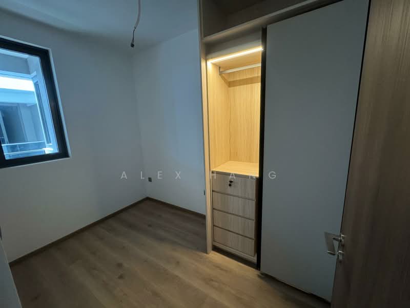 128 Sophia Road photo 2