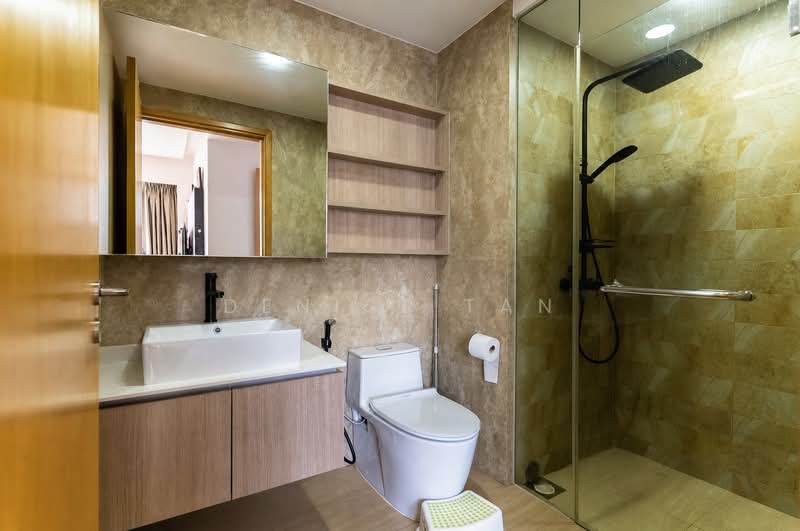 The Vales, 85 Anchorvale Crescent, 3 Bedrooms, 904 sqft, Condominium For Sale, by Denise Tan, 500225026 - Bathroom - PropertyGuru.com.sg