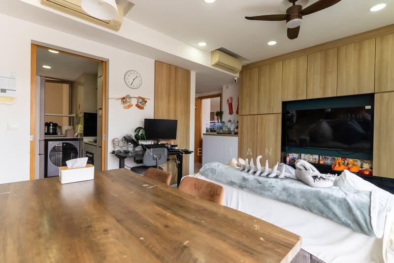 The Vales, 85 Anchorvale Crescent, 3 Bedrooms, 904 sqft, Condominium For Sale, by Denise Tan, 500225026 - Living Room - PropertyGuru.com.sg
