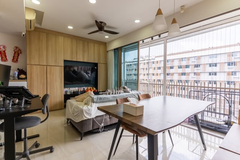The Vales, 85 Anchorvale Crescent, 3 Bedrooms, 904 sqft, Condominium For Sale, by Denise Tan, 500225026 - Living Room - PropertyGuru.com.sg