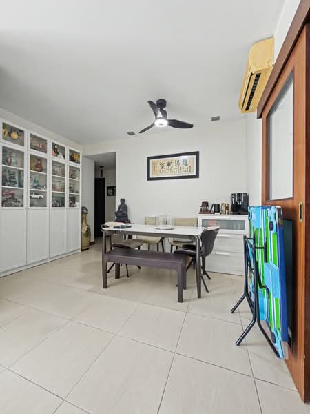 Casablanca, 21 Rosewood Drive, 3 Bedrooms, 1,119 sqft, Condominium For Sale, by Joshua Soh, 500225029 - Dining Room - PropertyGuru.com.sg