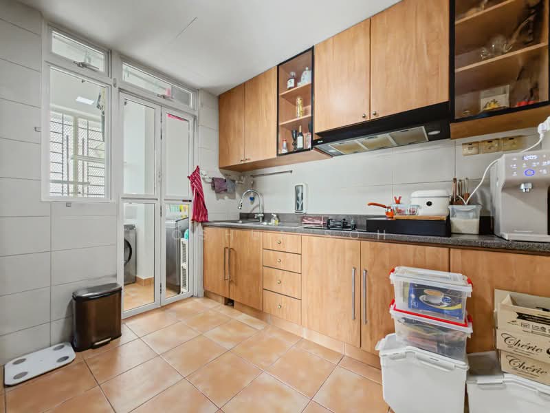 Casablanca, 21 Rosewood Drive, 3 Bedrooms, 1,119 sqft, Condominium For Sale, by Joshua Soh, 500225029 - Kitchen - PropertyGuru.com.sg