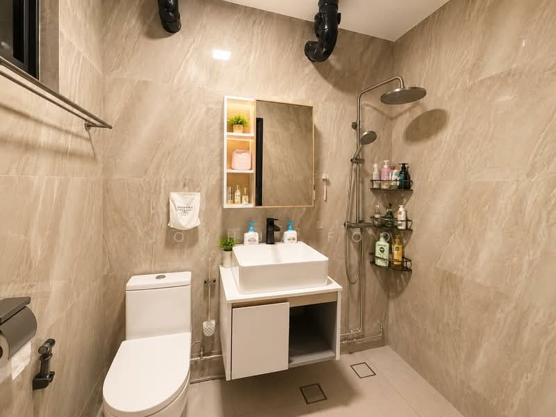 812 Jurong West Street 81, 812 Jurong West Street 81, 3 Bedrooms, 1,120 sqft, HDB Flat For Sale, by Joshua Foo, 500225039 - Bathroom - PropertyGuru.com.sg