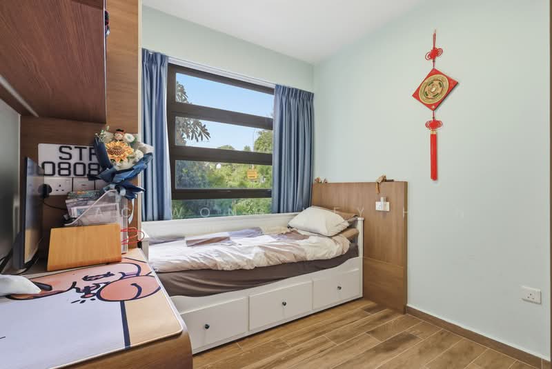 Hedges Park Condominium, 71 Flora Drive, 4 Bedrooms, 1,345 sqft, Condominium For Sale, by Zac Wong Wey Han, 500225042 - Bedroom - PropertyGuru.com.sg