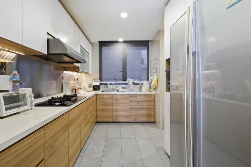 Hedges Park Condominium, 71 Flora Drive, 4 Bedrooms, 1,345 sqft, Condominium For Sale, by Zac Wong Wey Han, 500225042 - Kitchen - PropertyGuru.com.sg