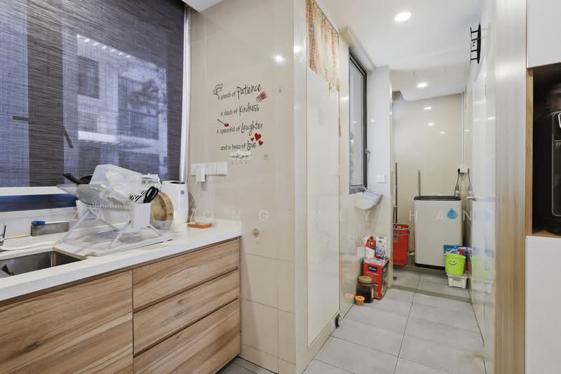 Hedges Park Condominium, 71 Flora Drive, 4 Bedrooms, 1,345 sqft, Condominium For Sale, by Zac Wong Wey Han, 500225042 - Kitchen - PropertyGuru.com.sg