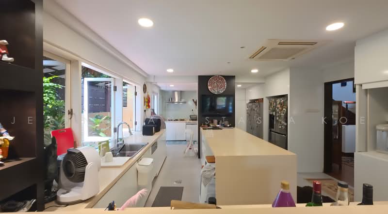 Reno 2.5 Storey Semi-D@Crowhurst Drive,Serangoon Garden, Brighton, Nex, Lorong Chuan, Kovan, , 4 Bedrooms, 5,000 sqft, Semi-Detached House For Sale, by Jeannie Anastasia Koe 高晶晶, 500225054 - Kitchen - PropertyGuru.com.sg